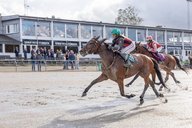 First One Diamond sejrede igen